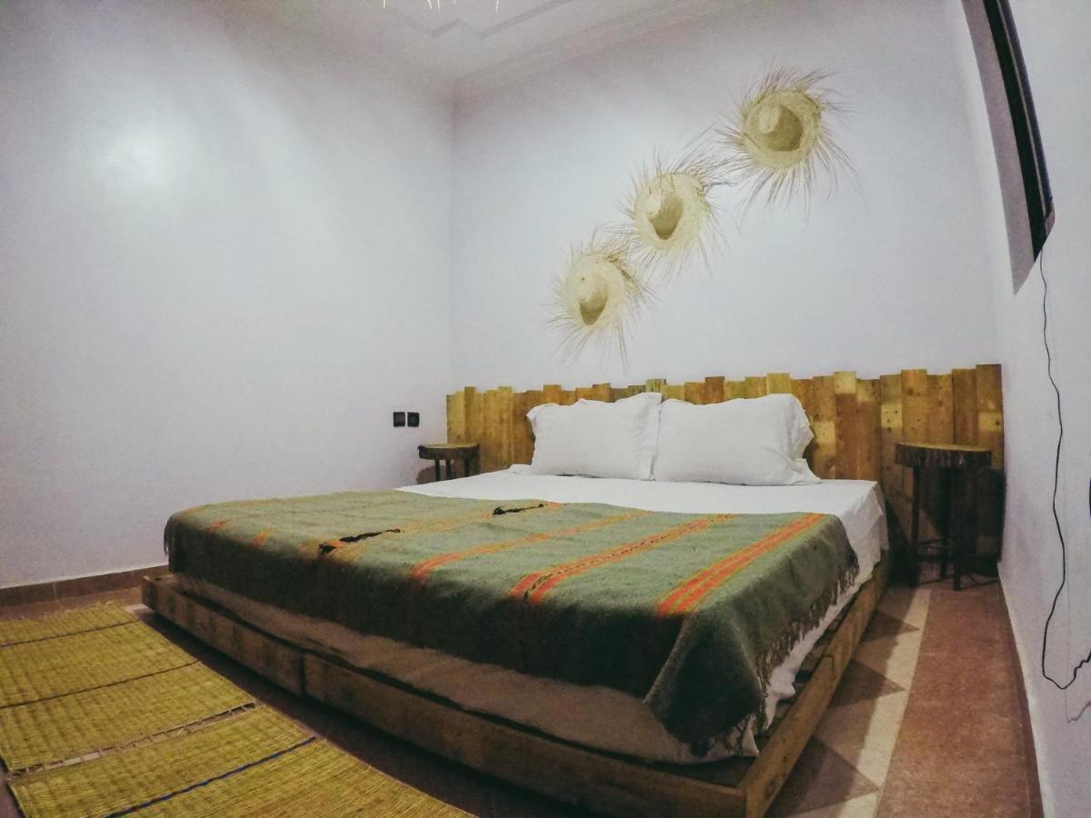 Tamraght White Hostel ภายนอก รูปภาพ
