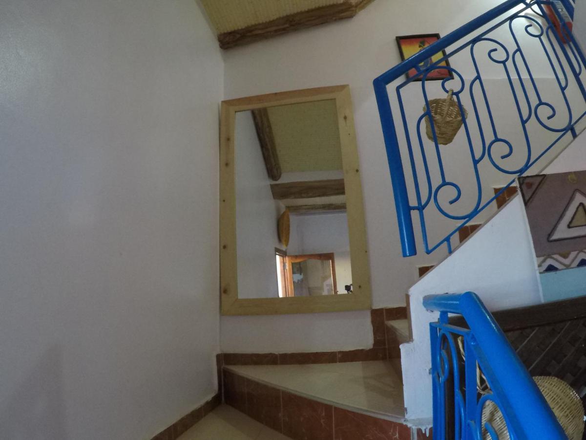 Tamraght White Hostel ภายนอก รูปภาพ