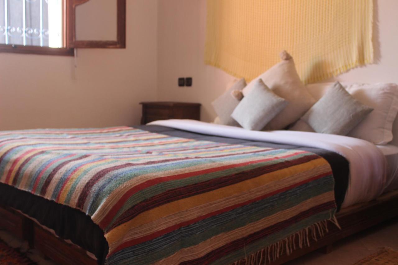 Tamraght White Hostel ภายนอก รูปภาพ