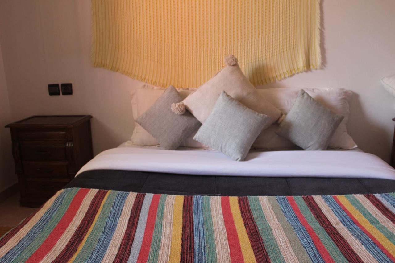 Tamraght White Hostel ภายนอก รูปภาพ